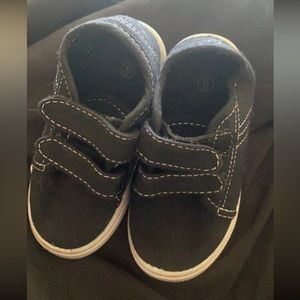 Toddler size 6 shoes